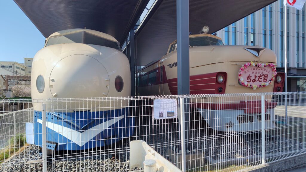 川崎重工の車両展示
