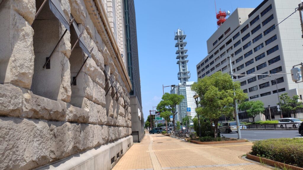 旧居留地海岸通り(国道2号線)