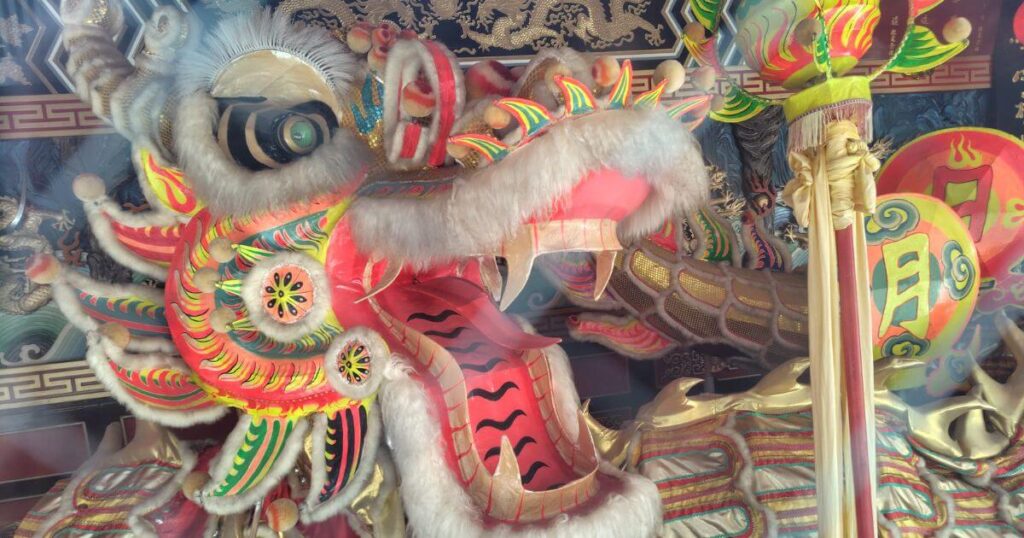 臥龍殿の展示の龍