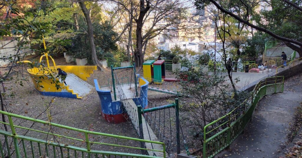 子どもの園の遊具