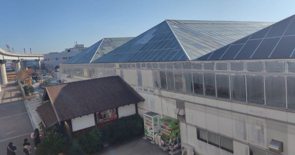 計算科学センター駅から眺めた外観