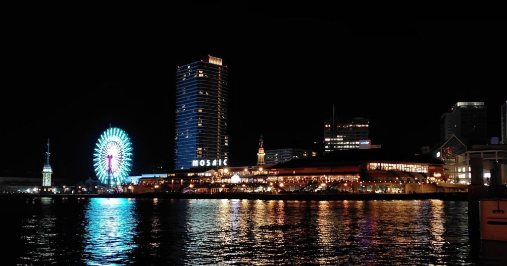 モザイクと大観覧車のライトアップ