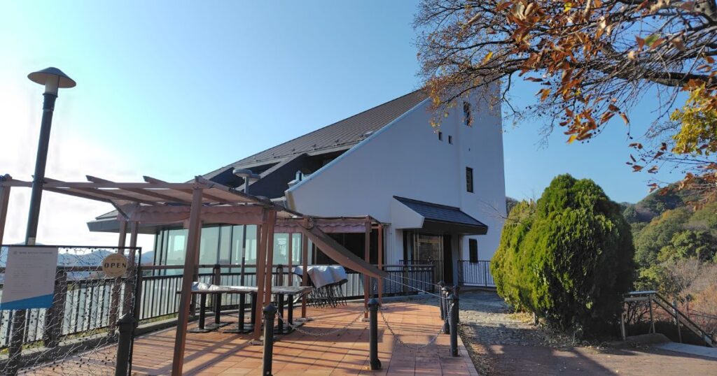 ガラス張りの神戸北野テラス