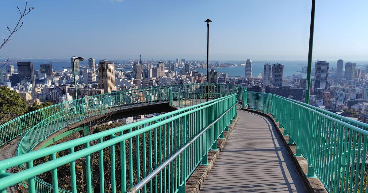 ビーナスブリッジと神戸の街並み