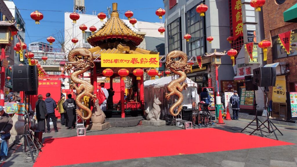 あずまや前のステージ