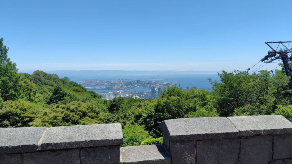 標高400ｍの山頂からの景色